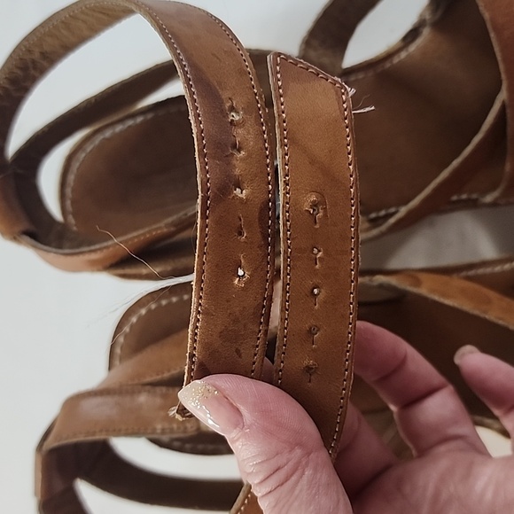 Coach Telma Calf Leather and Suede Butterfly Buckle Wedge Heels Size 9B - Picture 15 of 16